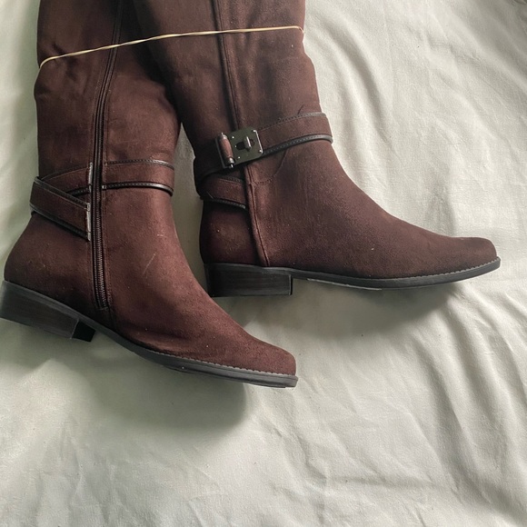 New Dressbarn Brandy knee high boots - Picture 9 of 9